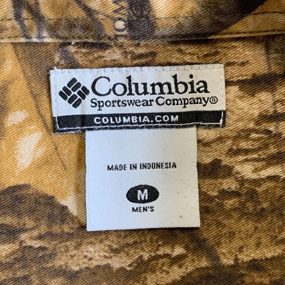 Columbia long sleeve button down collar camo shirt.  M - Picture 7 of 7